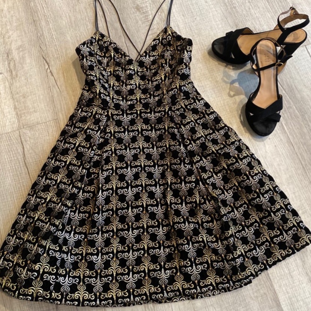 Amazing Alice and Olivia dress!
